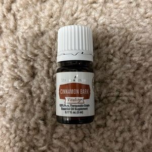 Cinnamon bark essential oil